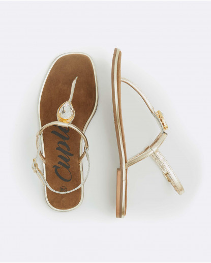 SANDALIA PUNTA CUADRADA NAPA ORO