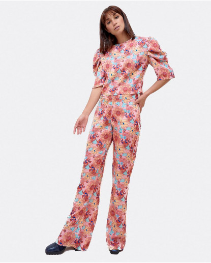 TOP MANGAS ABULLONADAS CREP ESTAMPADO...