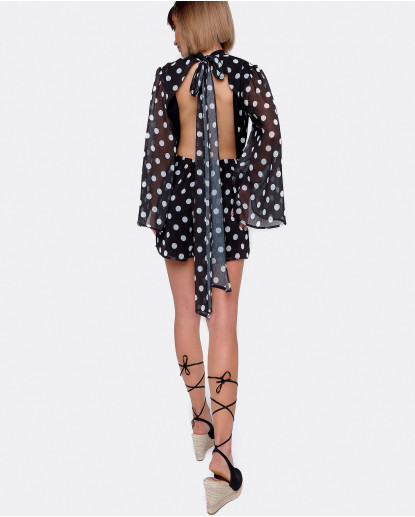 MONO CORTO ESCOTE EN LA ESPALDA GASA...