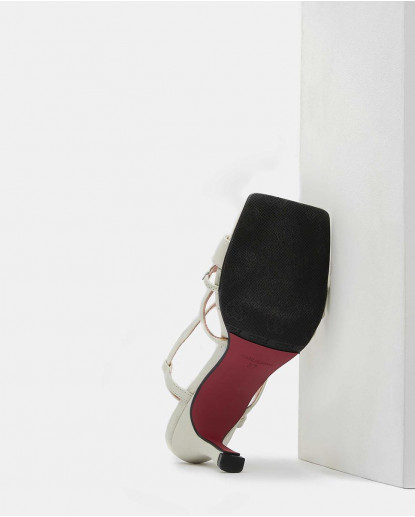 SANDALIA TIRAS NAPA HIELO