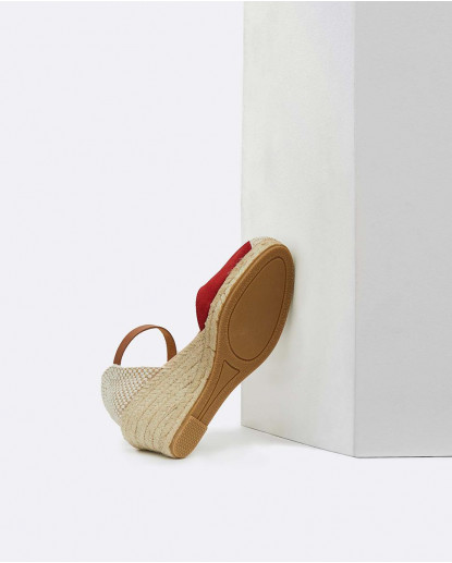 CUÑA YUTE CON CON PULSERA SERRAJE ROJO