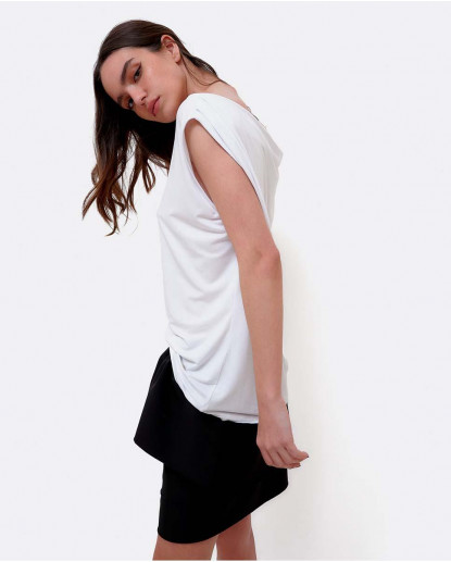 CAMISETA DETALLE ARO PUNTO CAMISETA...