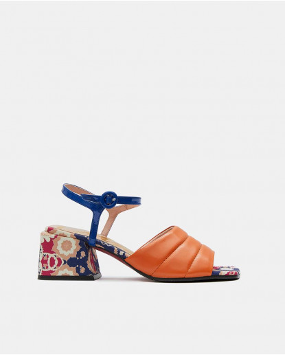 SANDALIA TACÓN MEDIO TEXTIL NARANJA