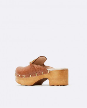 ZUECO ADORNO CHARRO CUERO 2