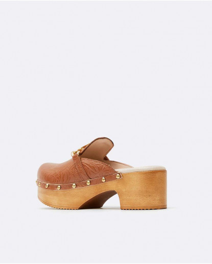 ZUECO ADORNO CHARRO CUERO