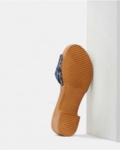 SANDALIA CLAVADA TACON BAJO JACQUARD...