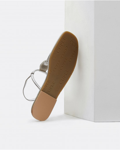 SANDALIA PUNTA CUADRADA NAPA PLATA