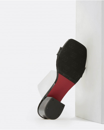 ZUECO VINILO PUNTA CUDRADA VINILO NEGRO