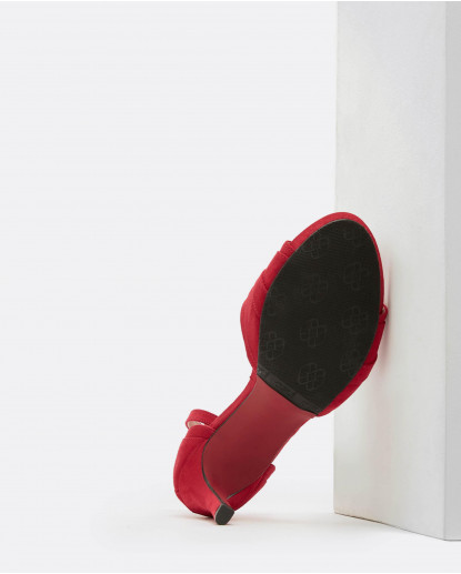 SANDALIA GEOMETRICA TACON ALTO...