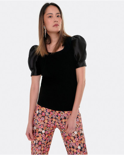 CAMISETA MANGA CORTA ABULLONADA...