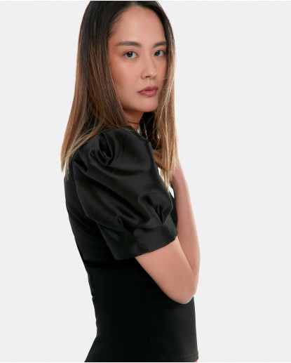 CAMISETA MANGA CORTA ABULLONADA...