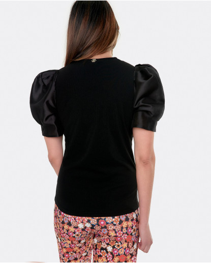 CAMISETA MANGA CORTA ABULLONADA...