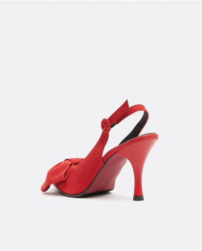 SALÓN DESTALONADO CON LAZADA...