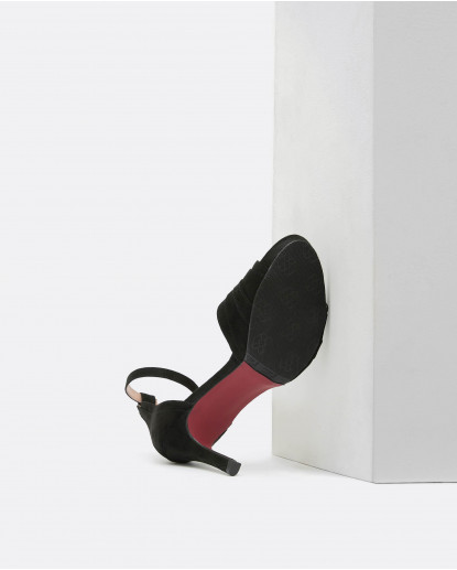 SANDALIA GEOMETRICA TACON ALTO...