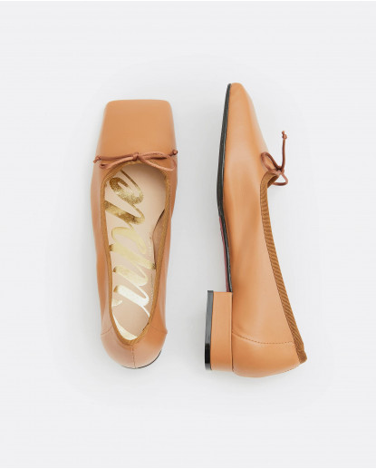 FRANCESITA PUNTA CUADRADA NAPA CUERO