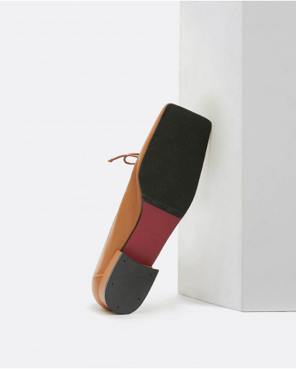 FRANCESITA PUNTA CUADRADA NAPA CUERO