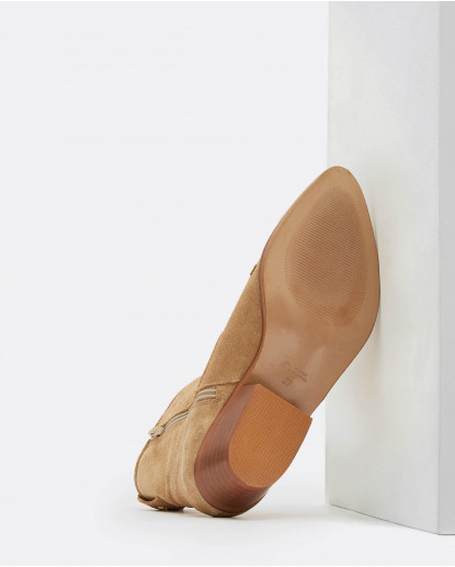 BOTIN COWBOY SERRAJE CUERO