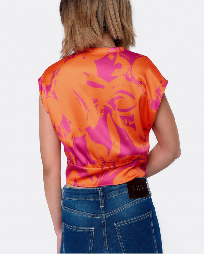 TOP ESCOTE PICO CON NUDO SEDÍN FLORES...