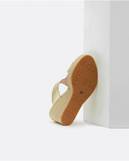 CUÑA ALTA CORTE EN H NAPA METALIZADO...