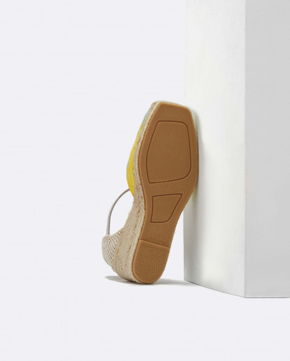 VALENCIANA CUADRADA ENCAJE FLUOR