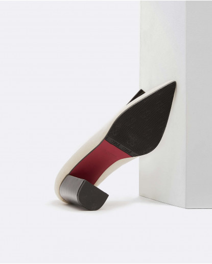 SALON LAZO ULTRASUEDE BEIG